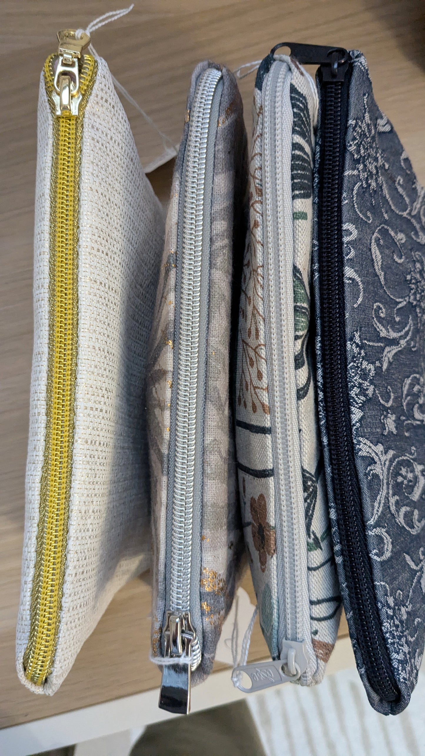 Pochette feuillage gris doré - création Sab'bobine - TU