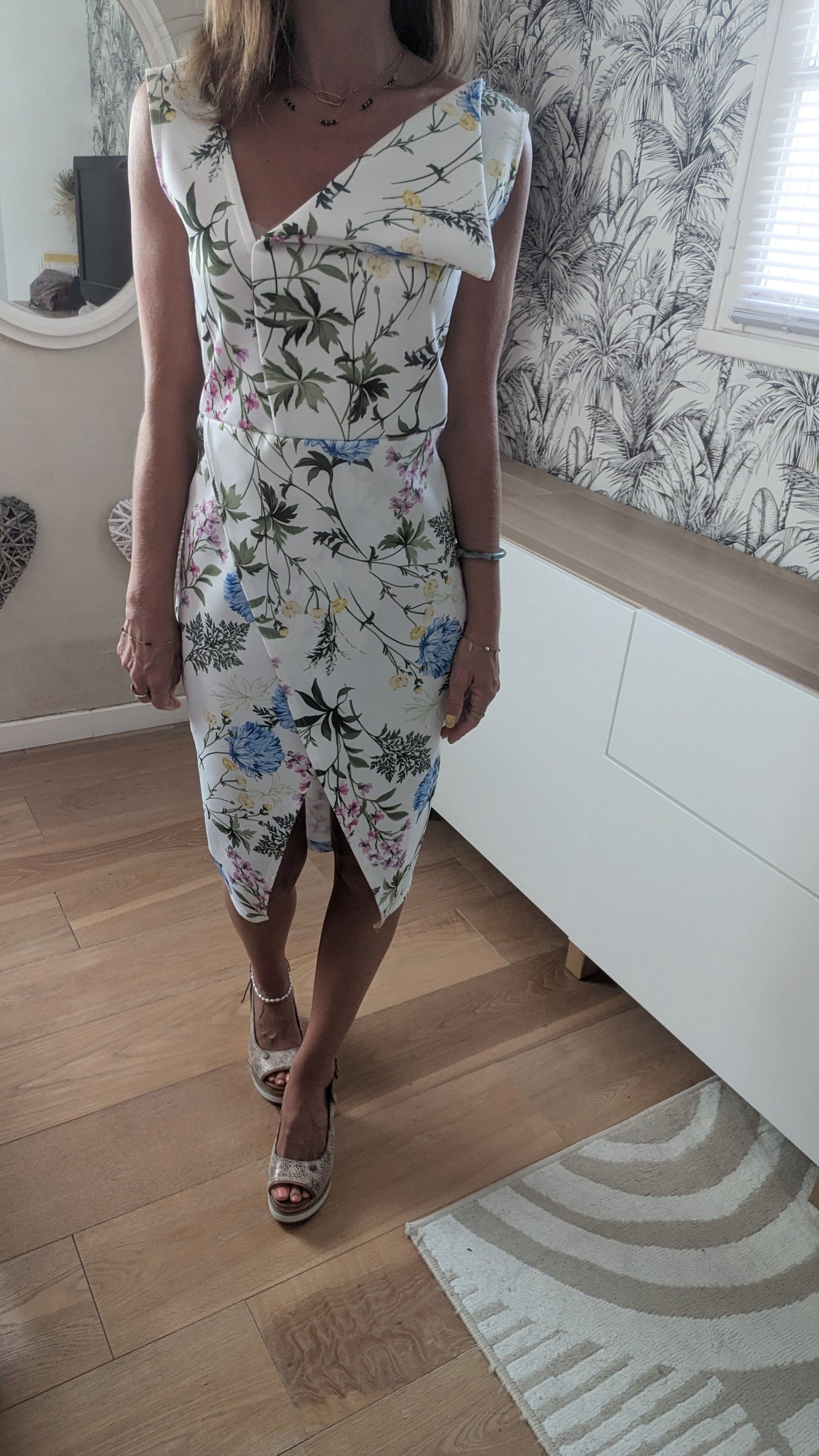 Neuve robe fleurie asymétrique - Asos - 36