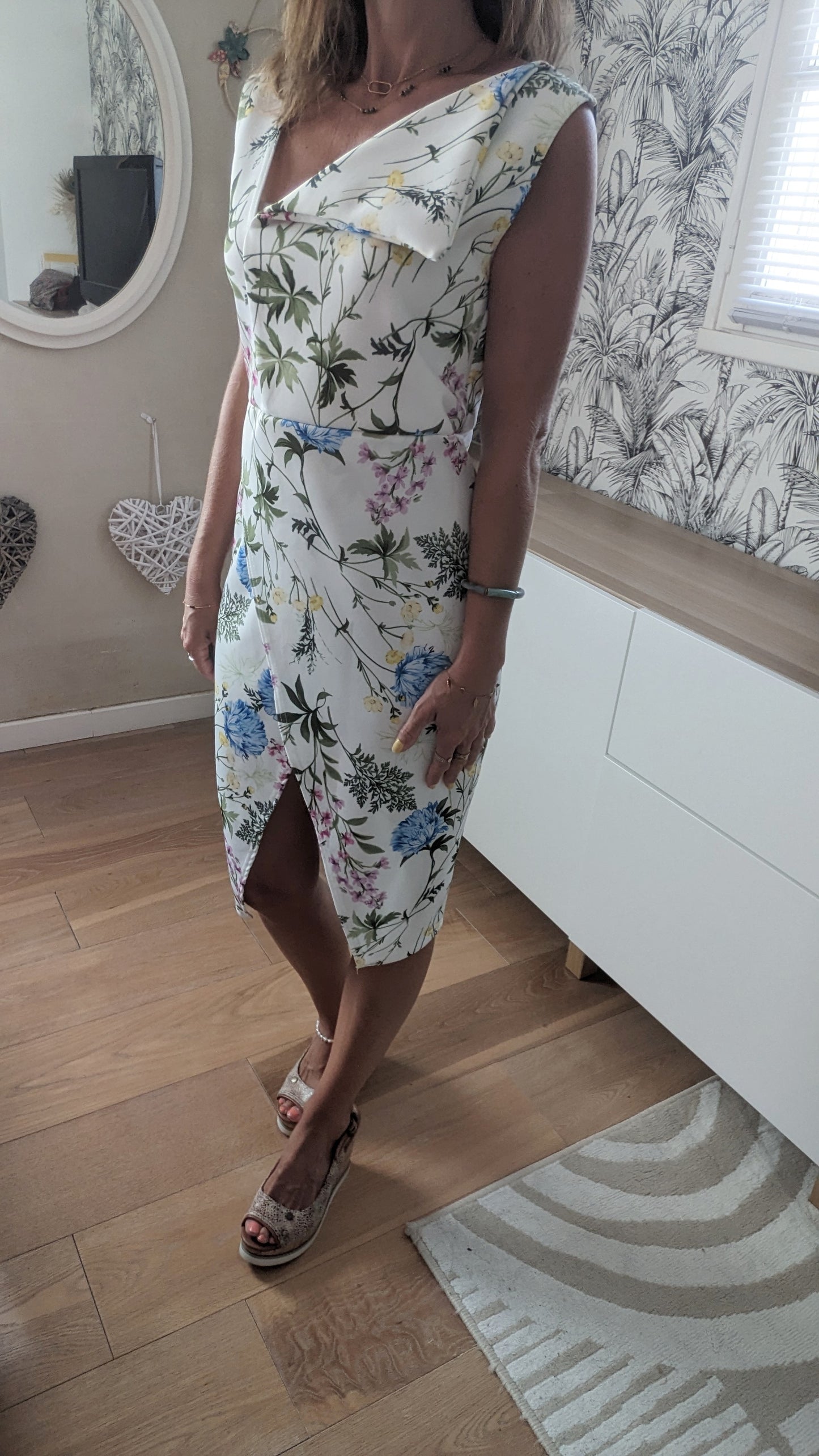 Neuve robe fleurie asymétrique - Asos - 36