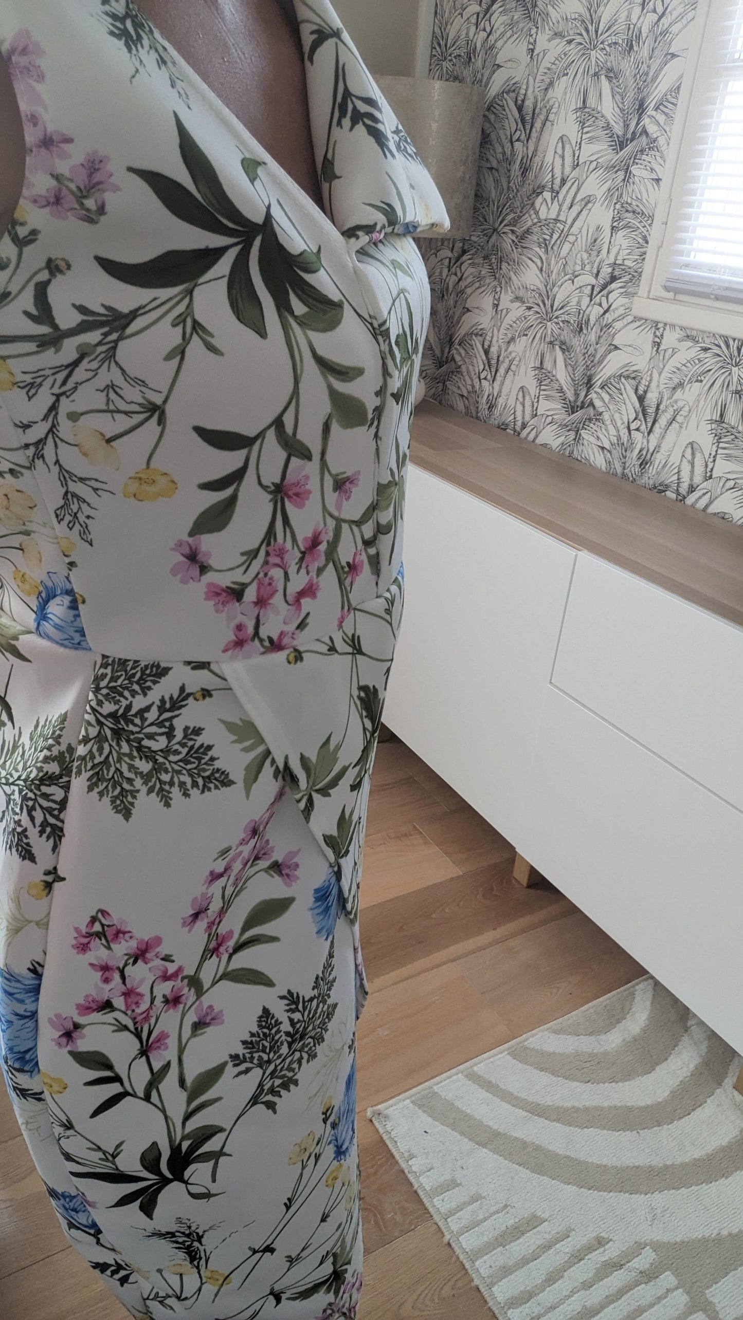 Neuve robe fleurie asymétrique - Asos - 36