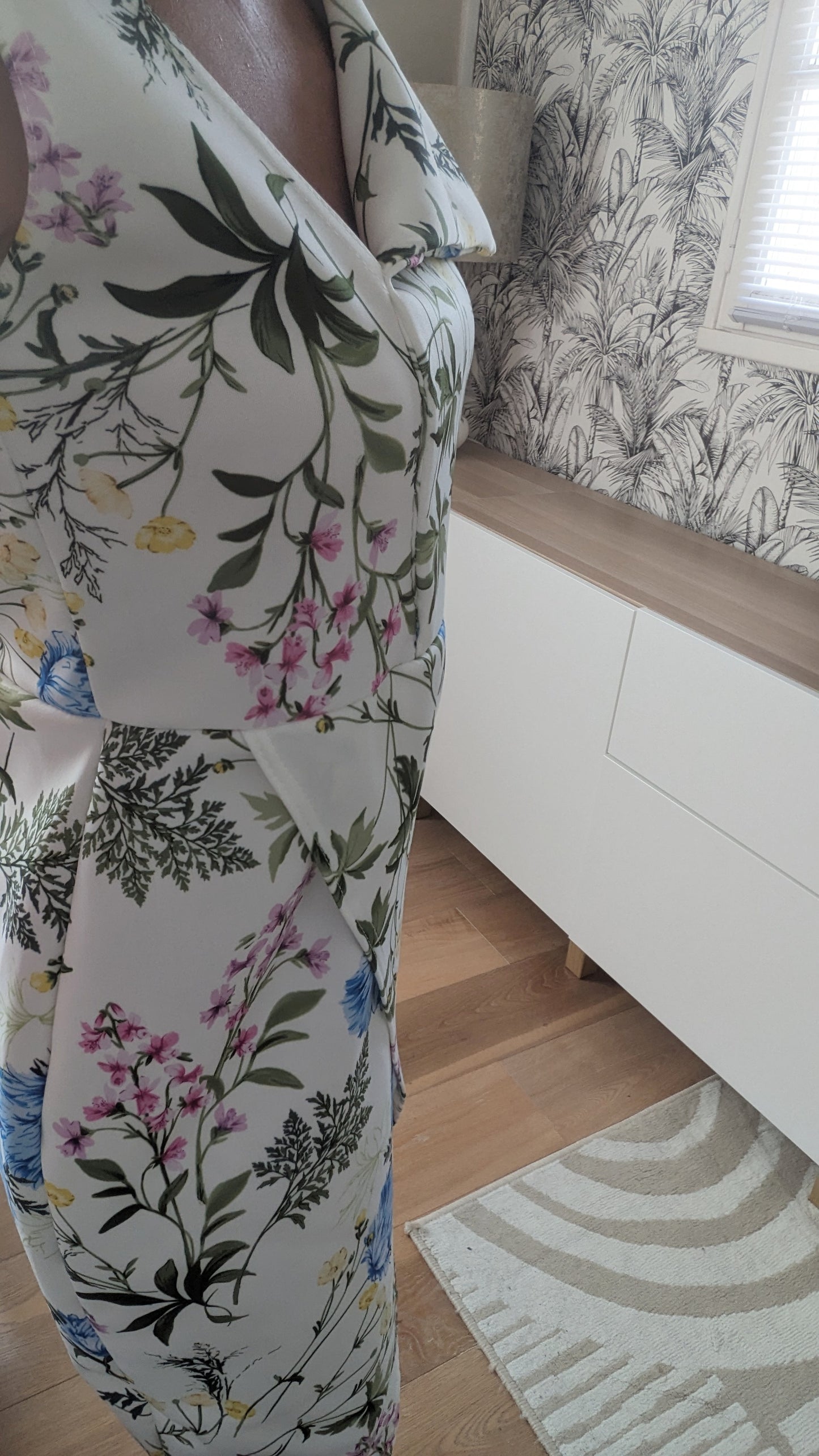 Neuve robe fleurie asymétrique - Asos - 36