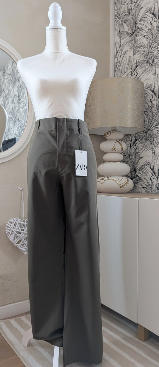 Neuf Pantalon kaki - Zara - 44