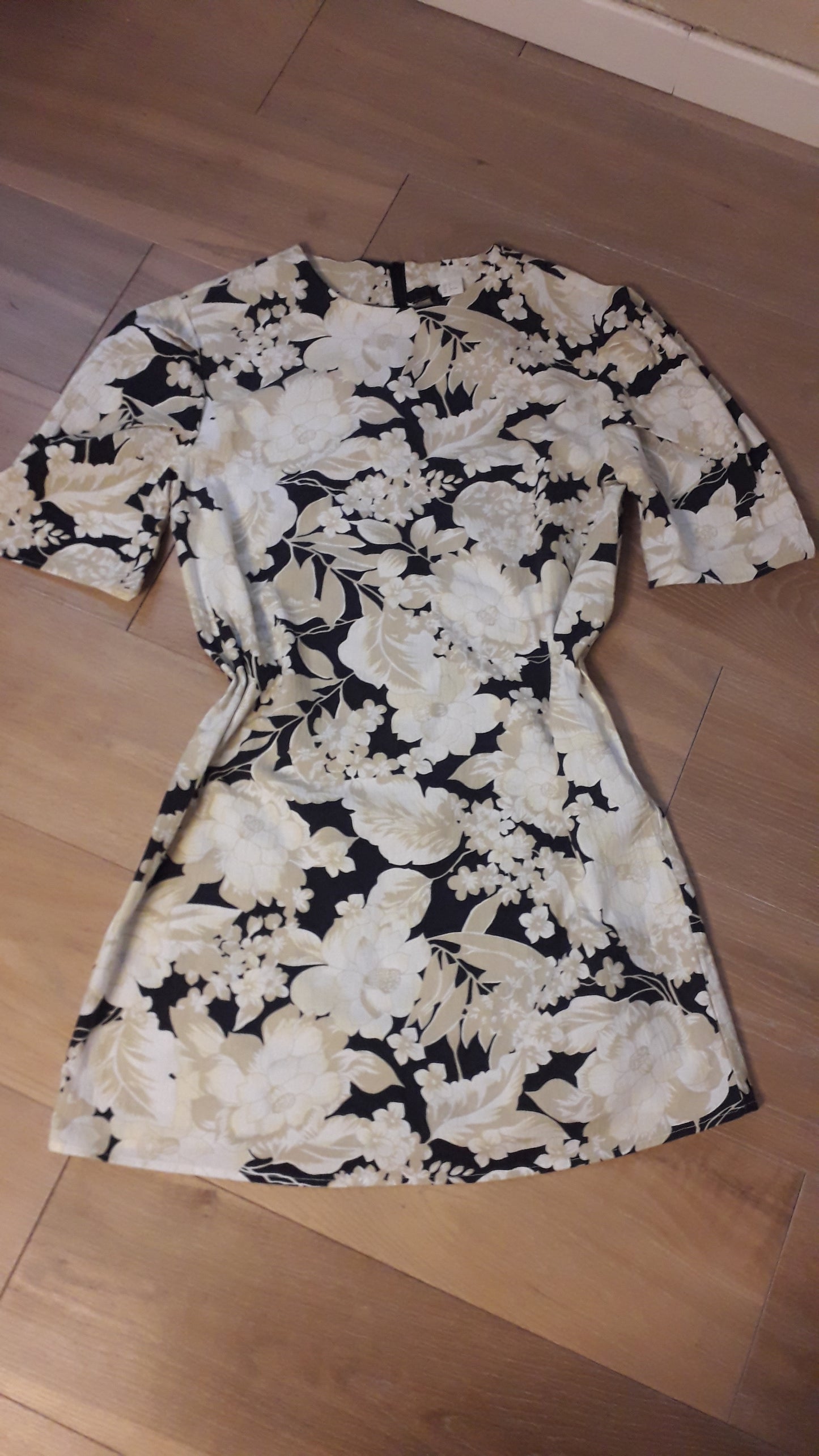 Neuve Robe fleurie - H&M - 36
