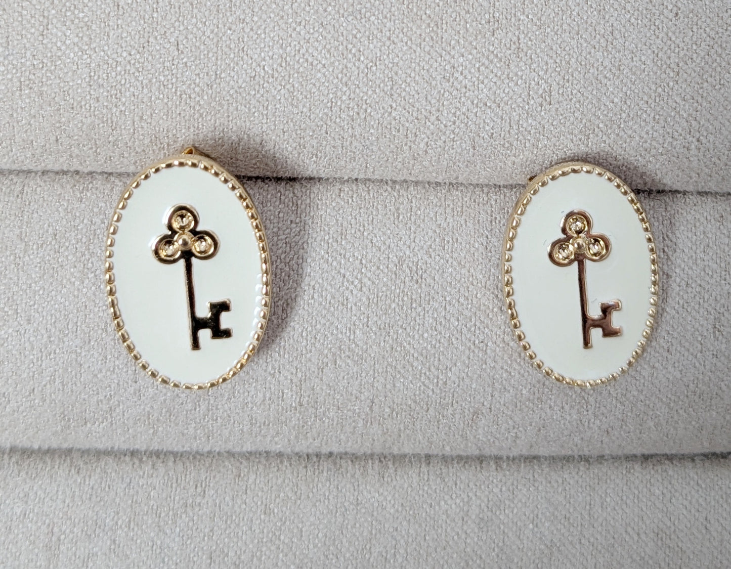 Bijoux Boucles d'oreilles doré clef crème - Nude Collection - TU