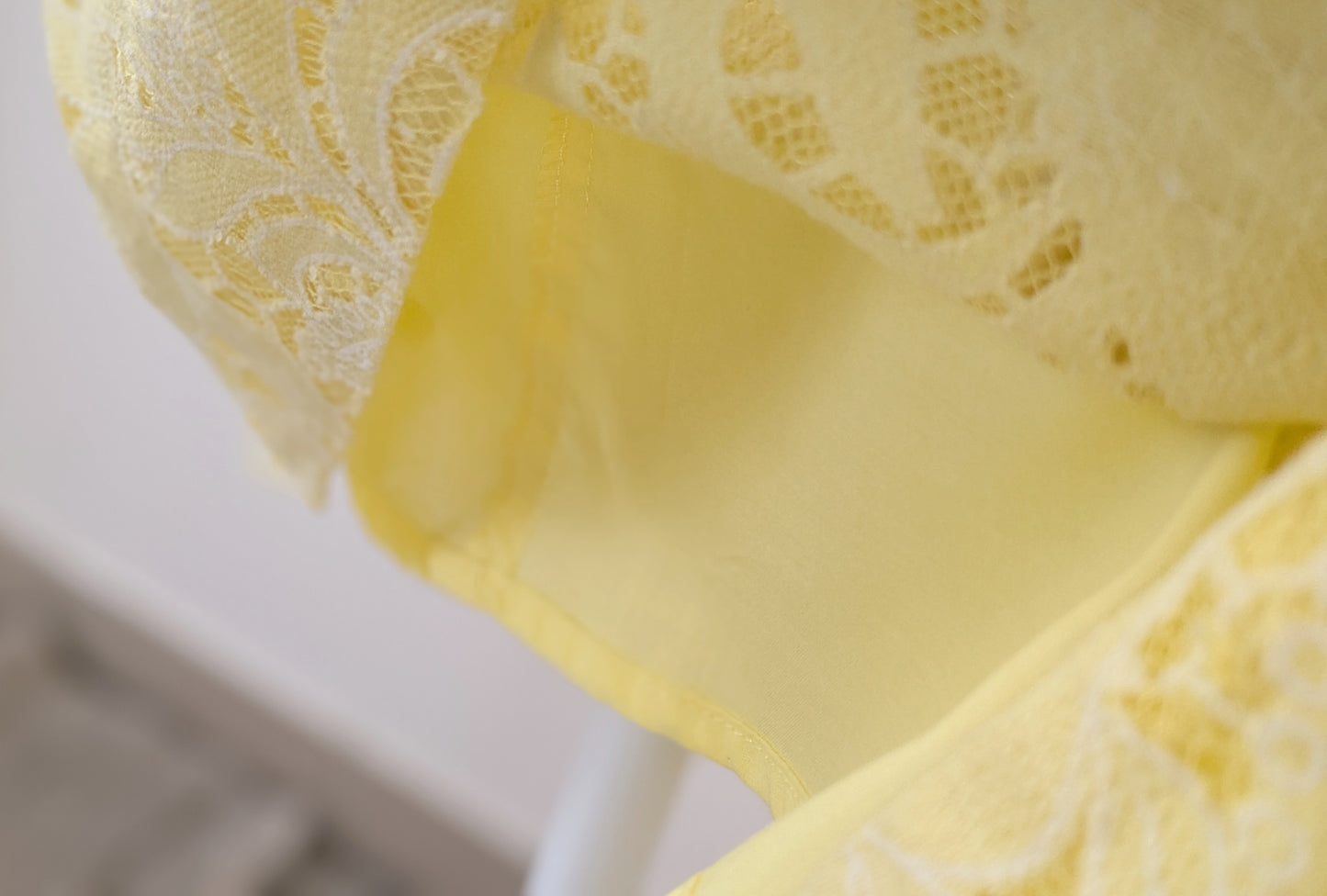 Robe jaune dentelle - H&M - 40