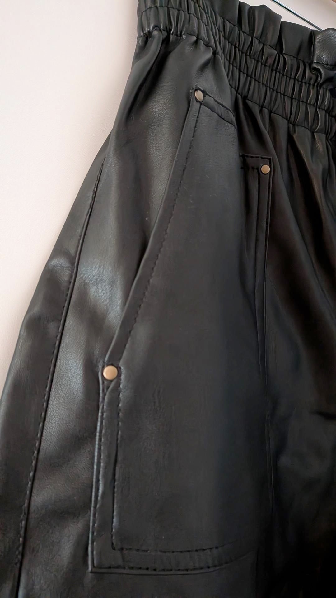 Short en cuir - ZARA - 42