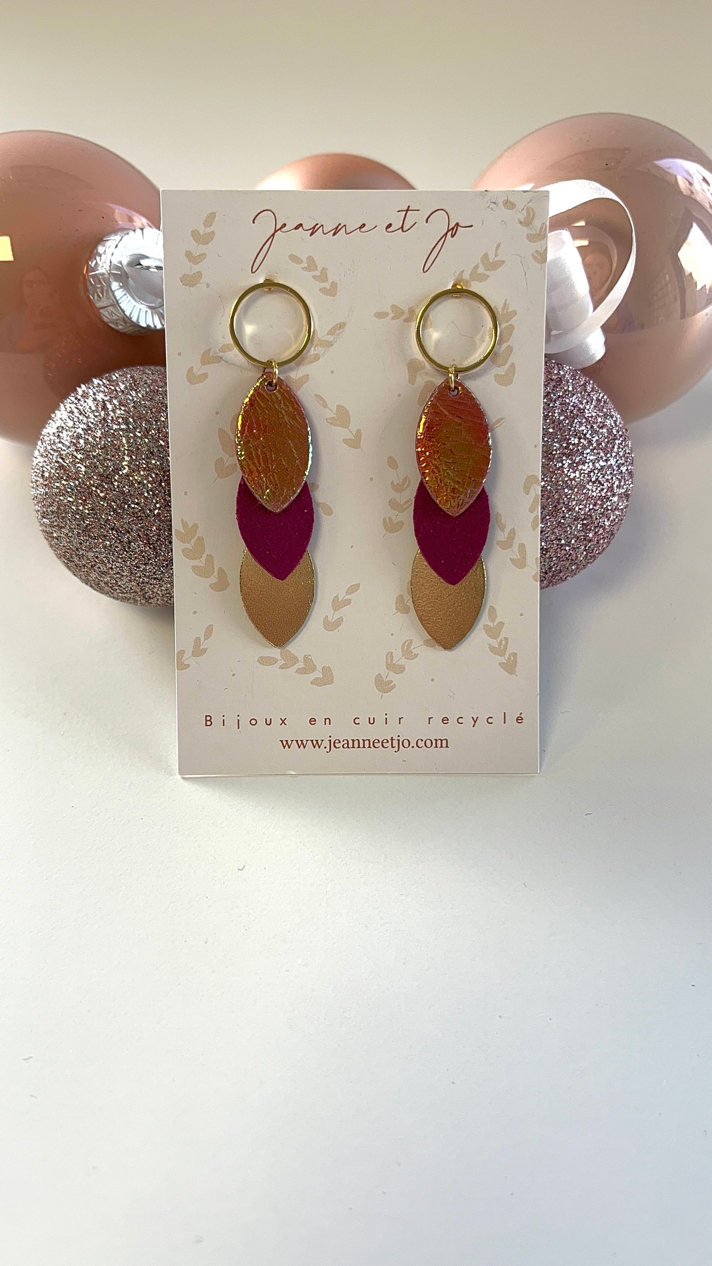 Bijoux Boucles d’oreilles Création Jeanne&Jo Caméléon et Violine