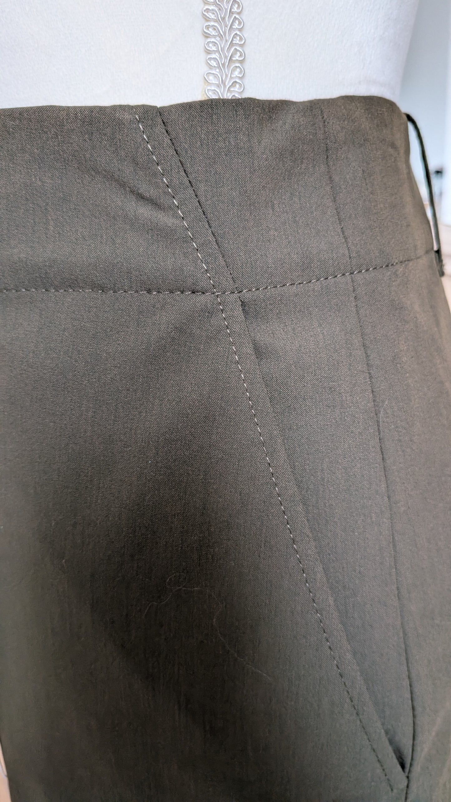 Neuf Pantalon kaki - Zara - 44