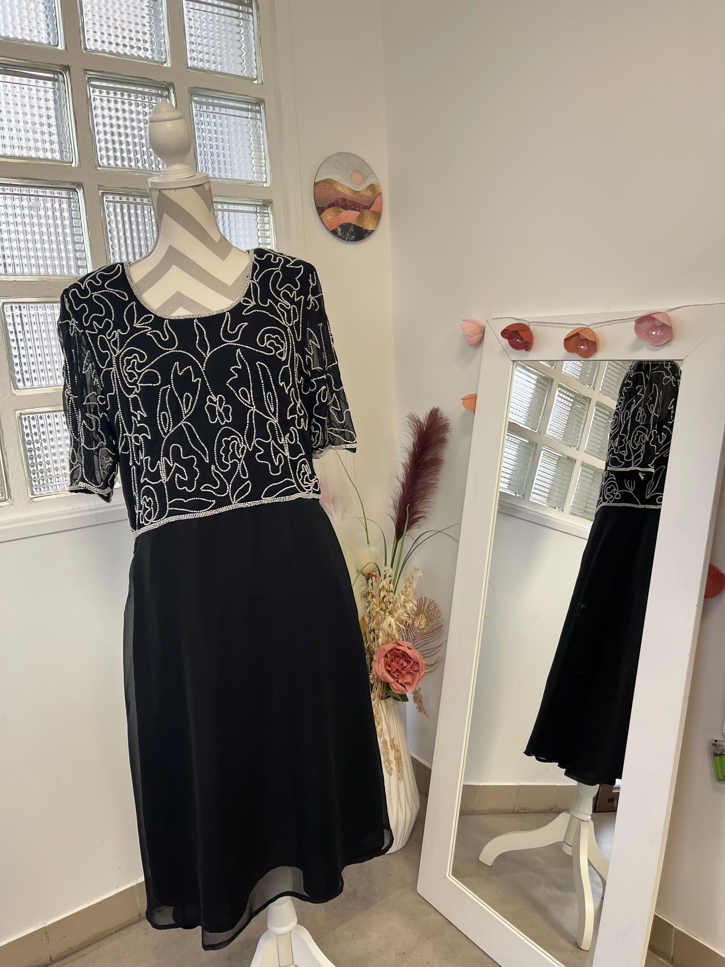 Robe noir perles blanches - Boutique indépendante - 44